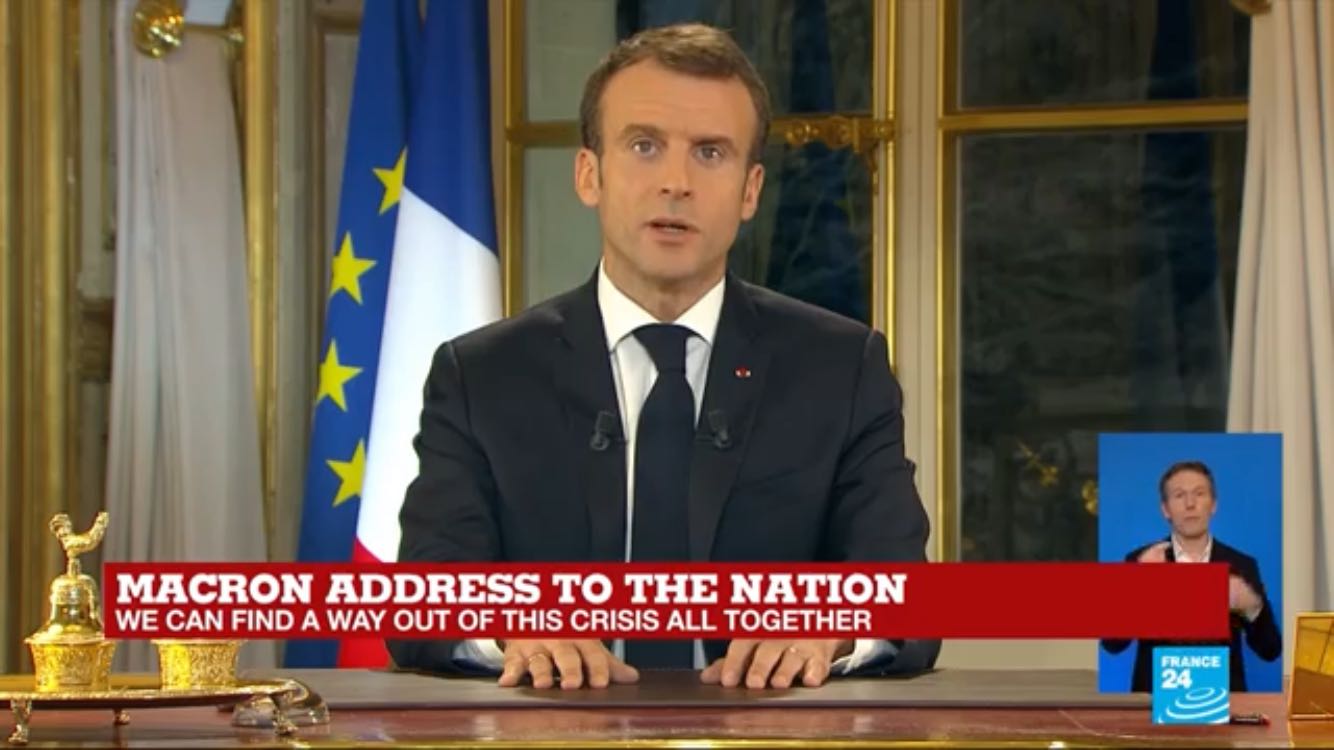法国总统马克龙黄马甲讲话.jpg