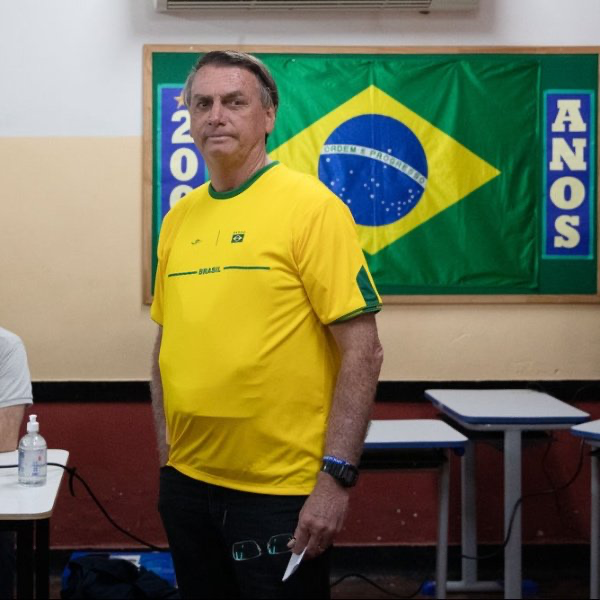最新！巴西大选首轮投票结束，前任与现任，谁会笑到最后？