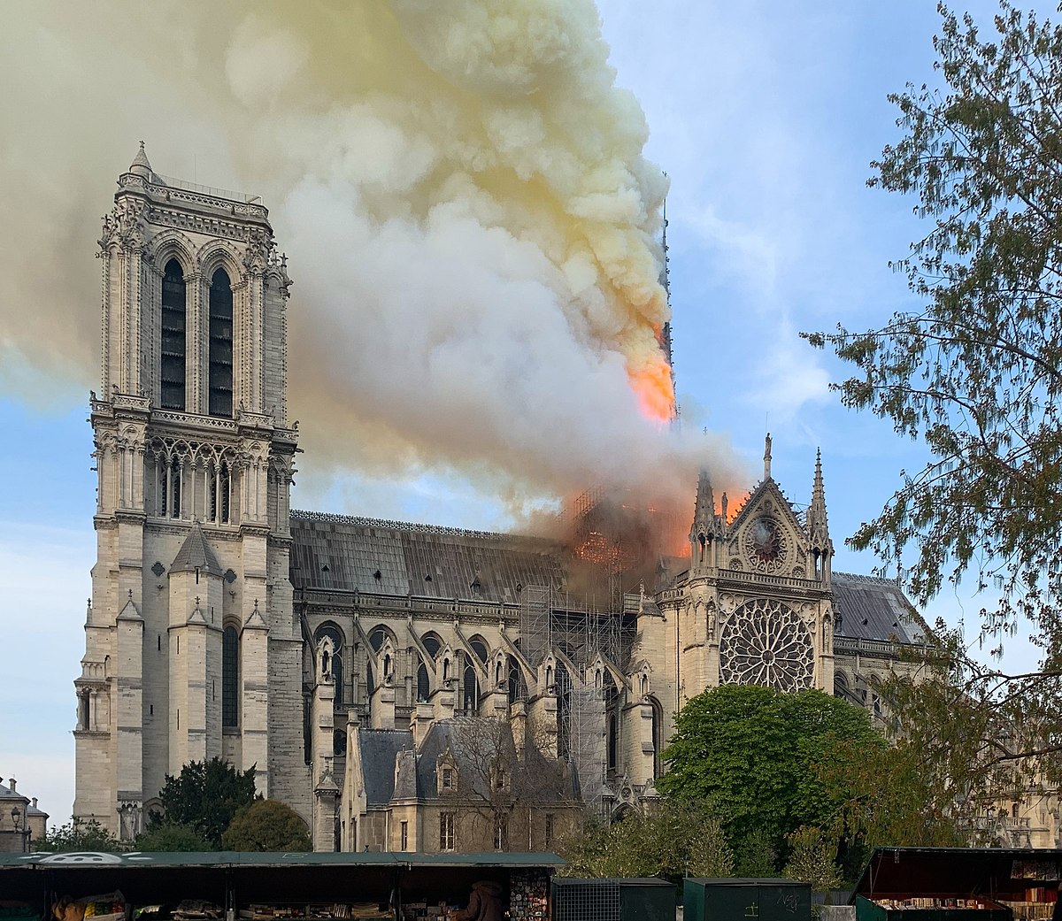 1200px-NotreDame20190415QuaideMontebello_(cropped).jpg