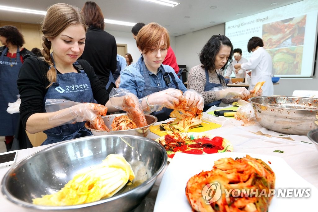 腌泡菜 庆祝.jpg