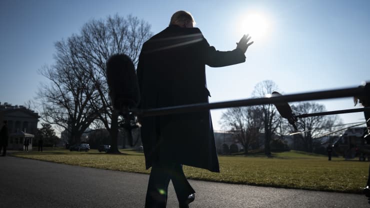 唐纳德·J·特朗普总统并从白宫.图源：华盛顿邮报.jpeg