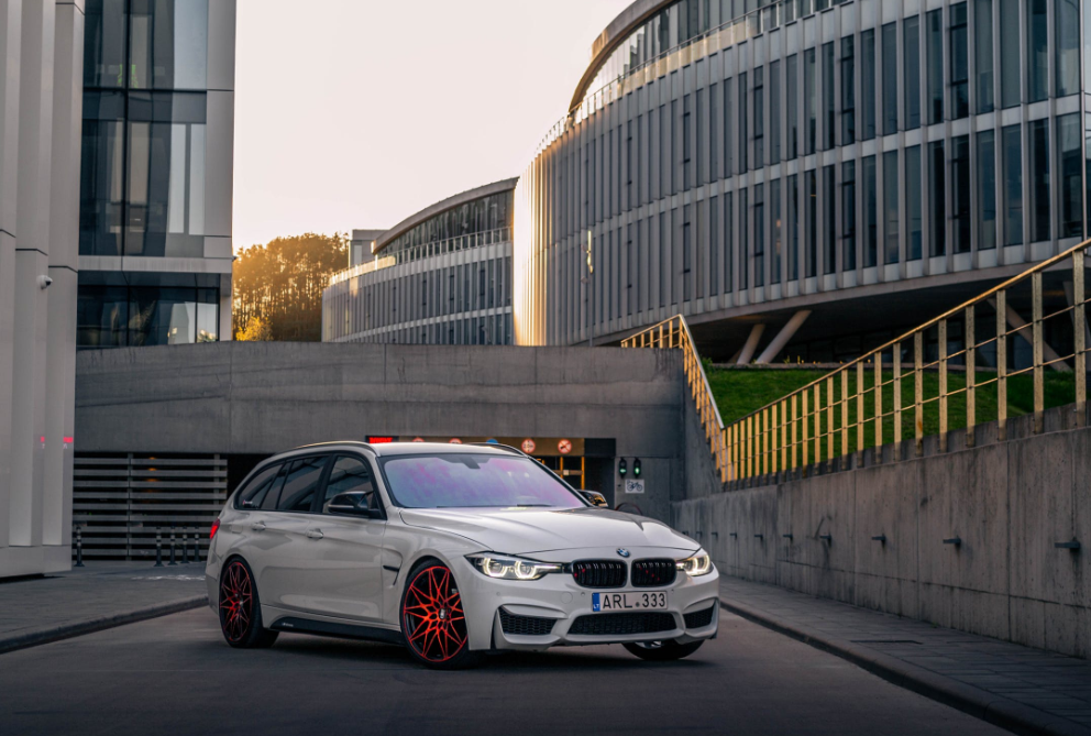 undefined 宝马2.png