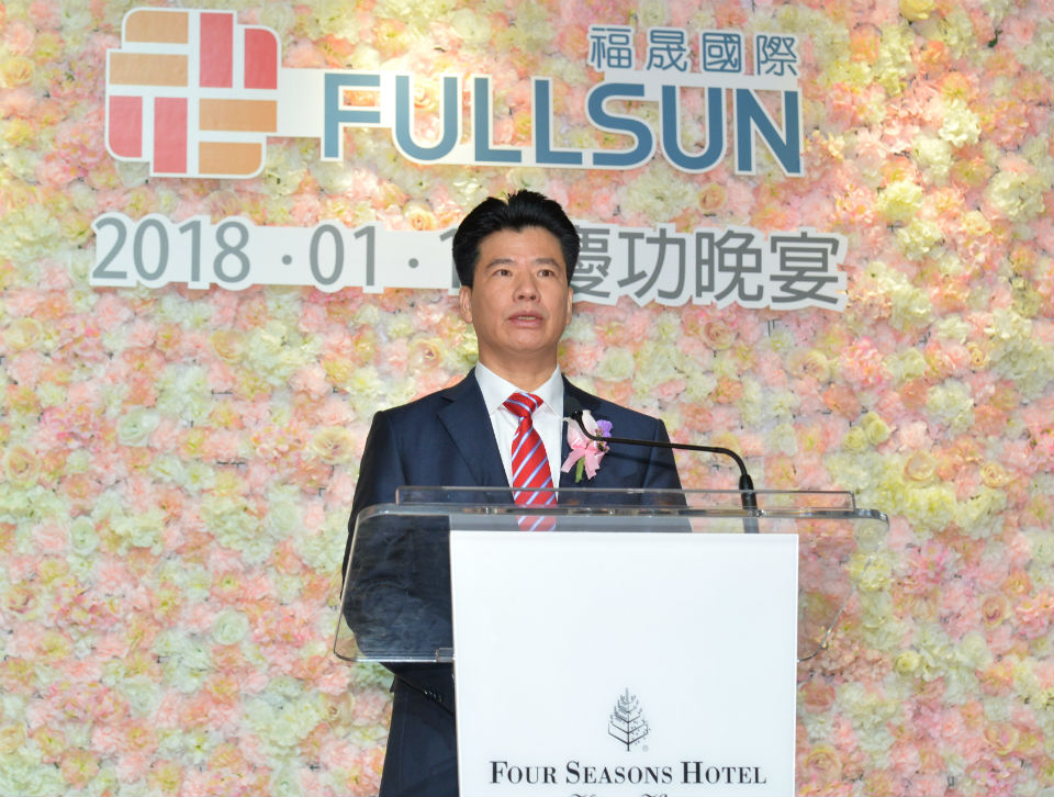 潘伟明.jpg